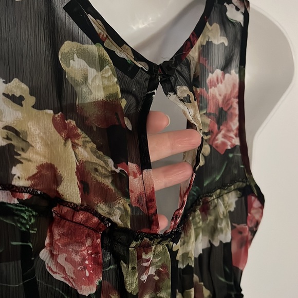 Mandee sheer top - Picture 5 of 9